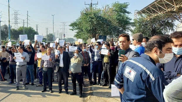 La rivoluzione ha segnato il passo fra dicembre e i primi di gennaio, manifestanti uccisi per strada, torture ed impiccagioni sembrava avessero avuto la meglio. Non è così, il movimento ha ripreso vigore improvvisamente. Il regime cadrà. 