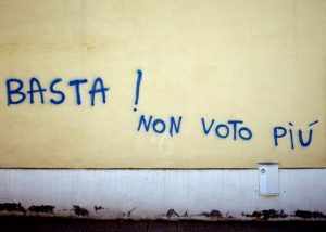 In Lombardia FDI alle politiche di cento giorni fa prendeva 1.443.692 voti, alle regionali di ieri 725.402, meno 717.290. La Lega alle politiche 671.814, ieri 476.175, meno 195.639. E hanno la sfrontatezza di sostenere che è cresciuto il consenso al loro governare. Il PD alle politiche 961.894, ieri 476.175, meno 333.120. E dicono di aver tenuto.