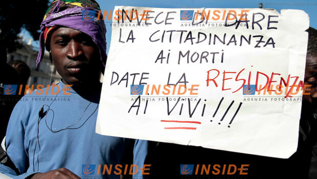 Il male non è il governo Meloni, ma la mancanza di un movimento di protesta di massa prigioniero di un sindacalismo parolaio e di un’opposizione politica pronta a collaborare per spartirsi i soldi del PNRR.