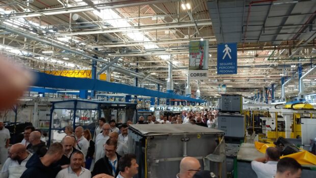 Il comunicato dei firmatutto del 24/5/2023 è una autodenuncia della loro responsabilità sullo stato di degrado in cui si trova lo stabilimento e della loro stessa incapacità ad intervenire sulle condizioni degli operai in produzione.