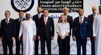 Sui migranti von der Leyen e Meloni viaggiano a braccetto. Pagare i governi dei paesi arabi “amici” per far loro il lavoro sporco dei respingimenti. Ma i conti non tornano e sono sempre più salati. 