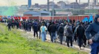 La questione è chiara anche per l’ultimo degli operai. Chi firma la cassa integrazione oggi firma per i licenziamenti domani. Se vogliono l’acciaio ogni operaio ha diritto al suo posto di lavoro, senza andare in cassa integrazione. Ma chi può condurre una trattativa seria se non gli operai stessi?